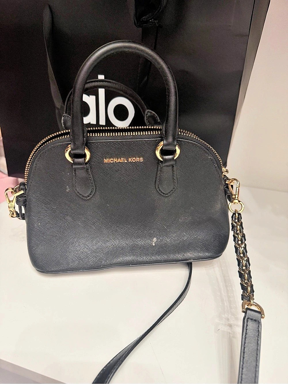 Michael Kors Jet Set Travel Medium Saffiano Leather Dome Crossbody Bag Black